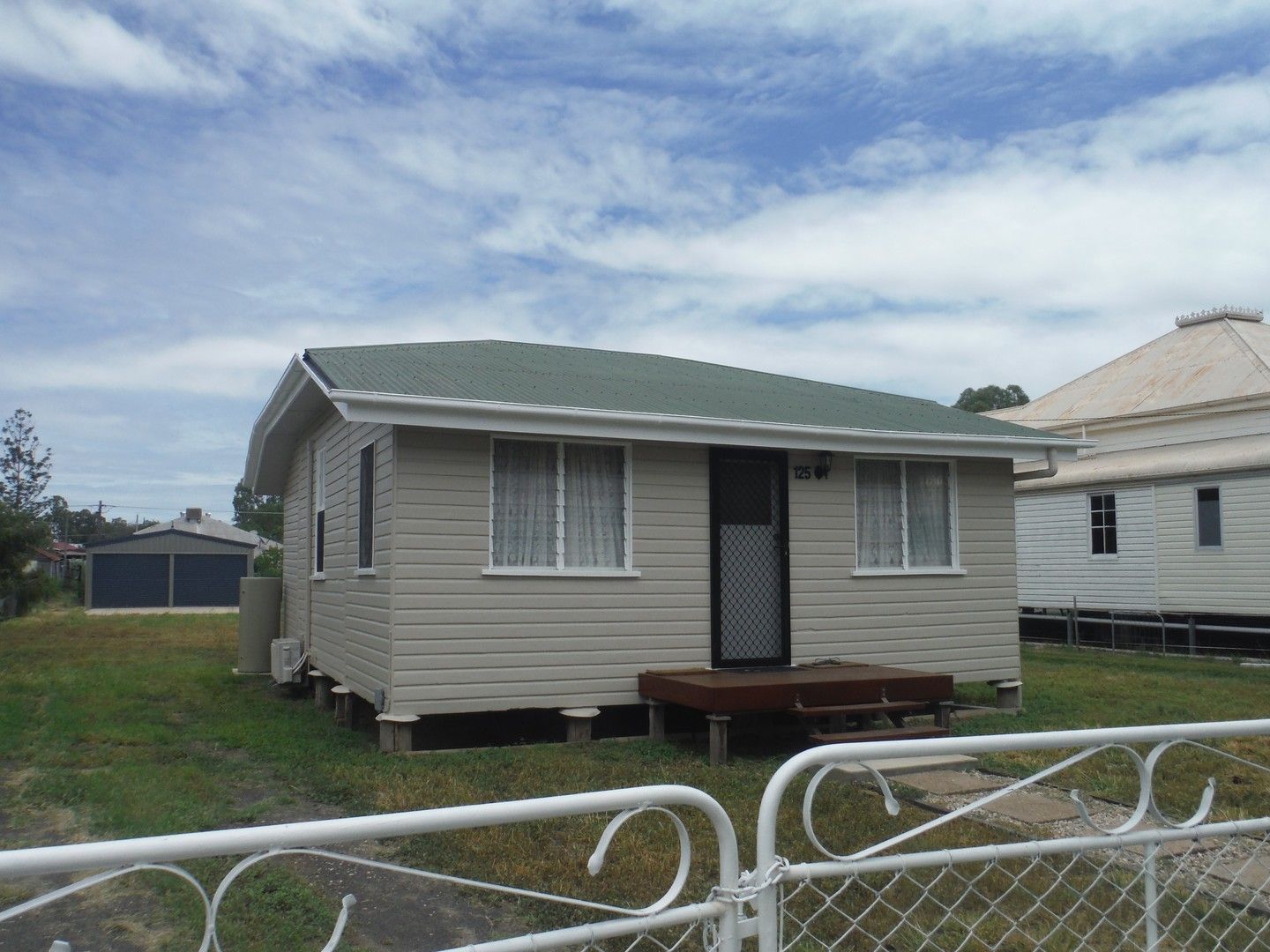 1 bedrooms House in 125 Wyndham Street ROMA QLD, 4455