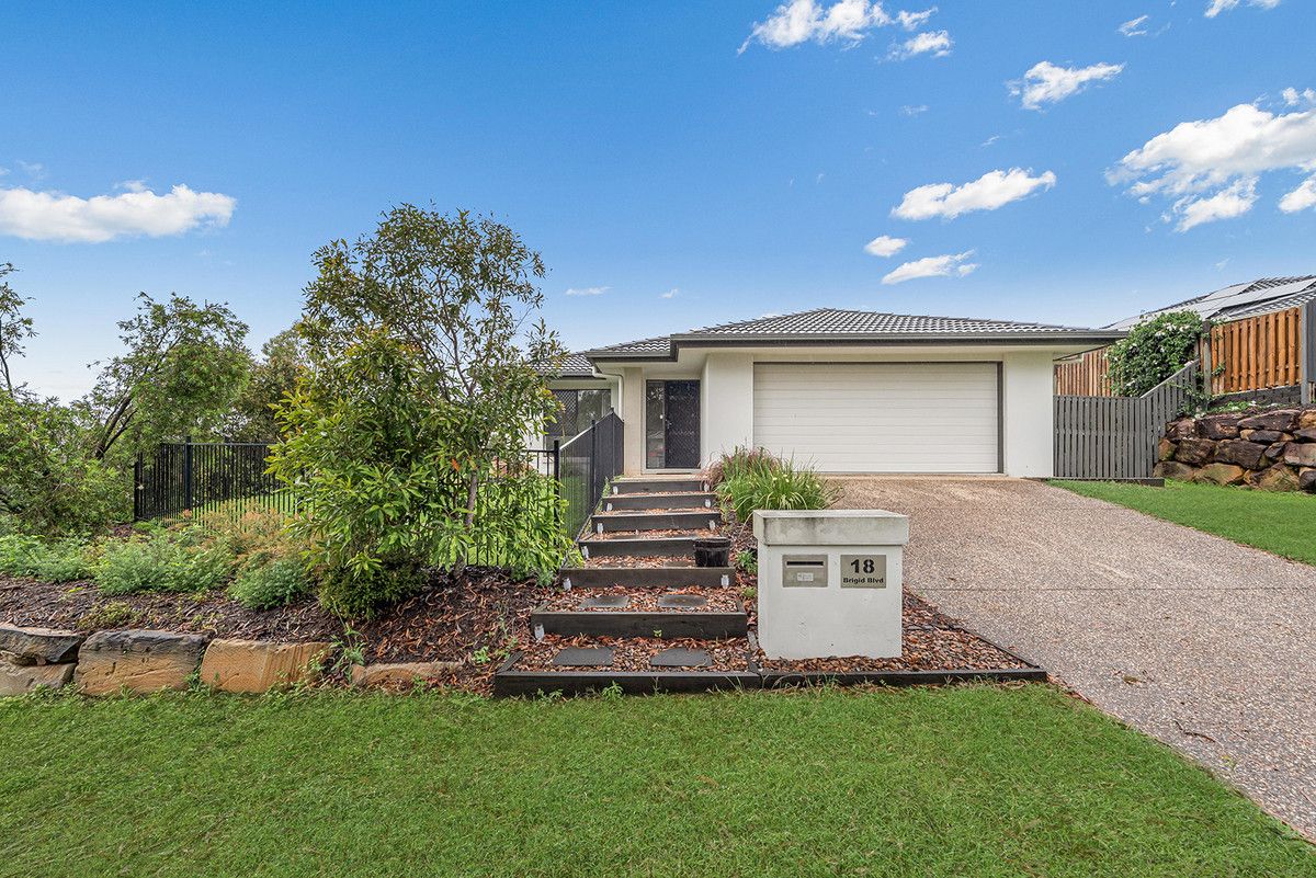 4 bedrooms House in 18 Brigid Boulevard AUGUSTINE HEIGHTS QLD, 4300