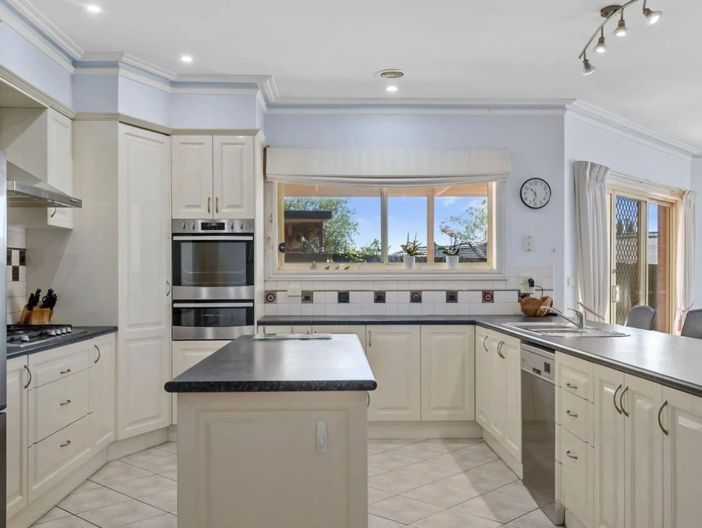 Additional image 3 of 2 Stadan Place, Hillside VIC 3037