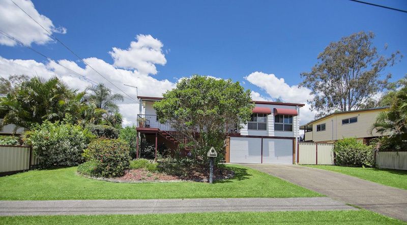 4 bedrooms House in 18 Tulong St CRESTMEAD QLD, 4132