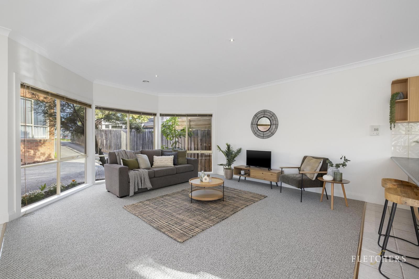 2/8 Houston Court, Box Hill South VIC 3128, Image 2