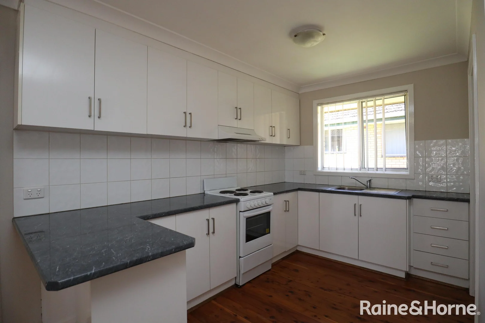 Additional image 5 of 2/3 Joyes Place, Tolland NSW 2650