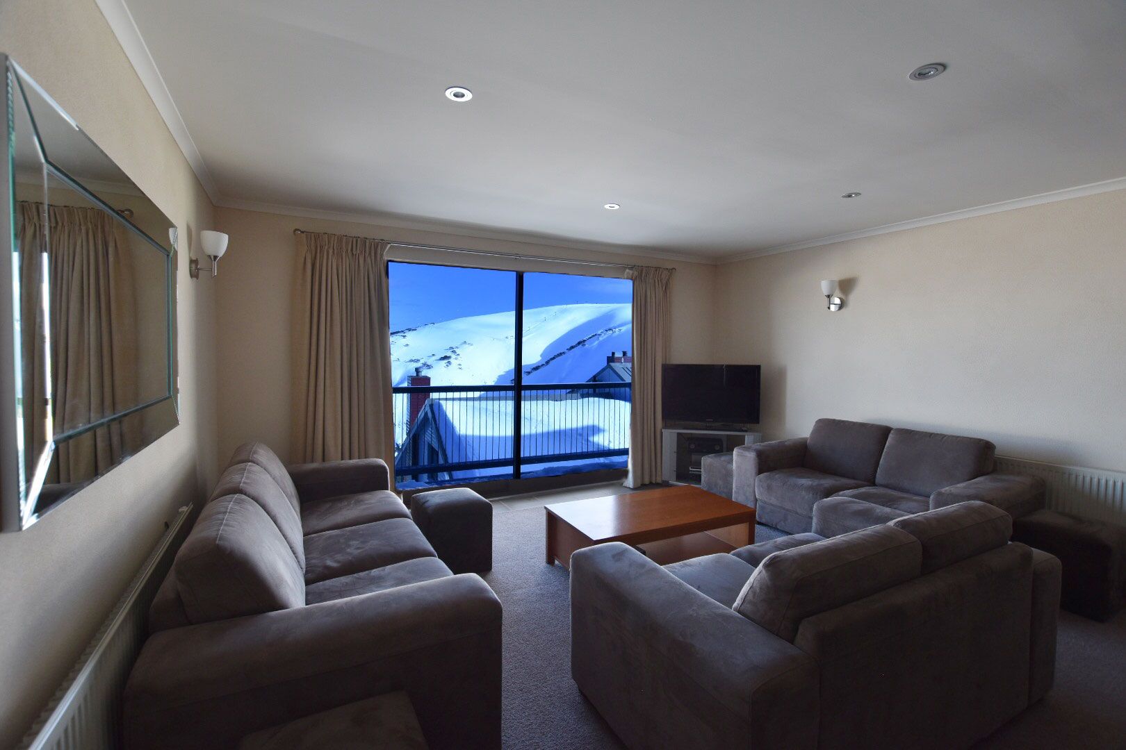 39 Lawlers, Mount Hotham VIC 3741, Image 1