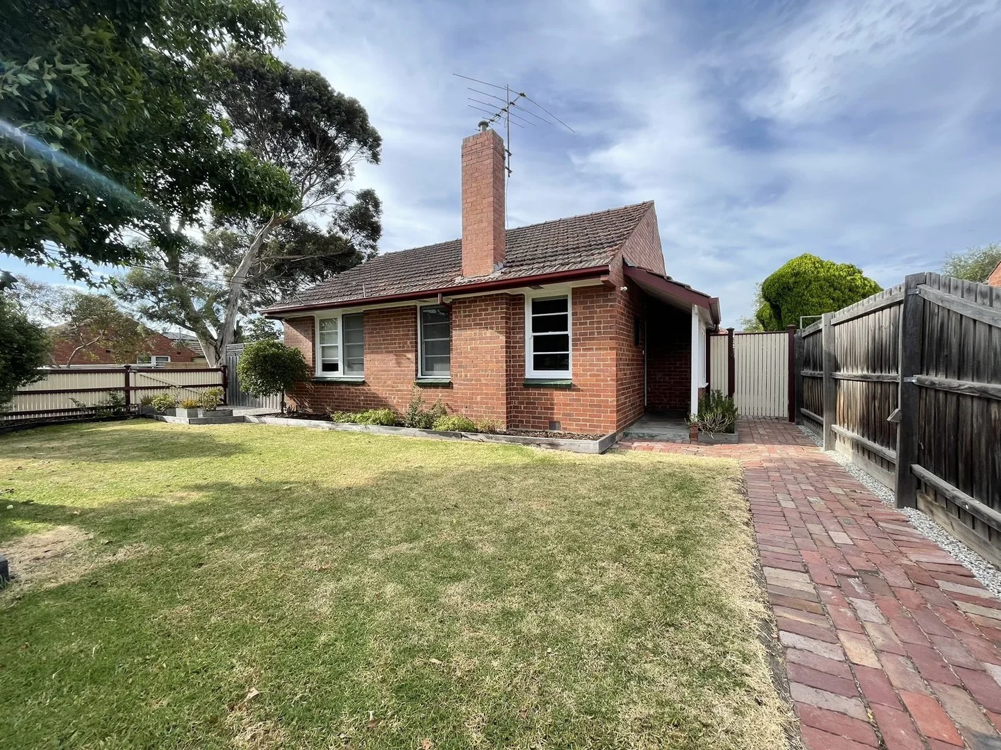 15 Taylor Avenue, Reservoir VIC 3073