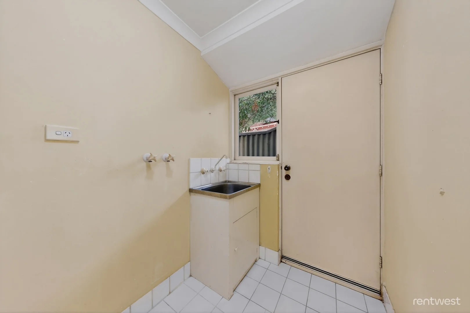 Additional image 13 of 15B Sleat Rd, Mount Pleasant WA 6153