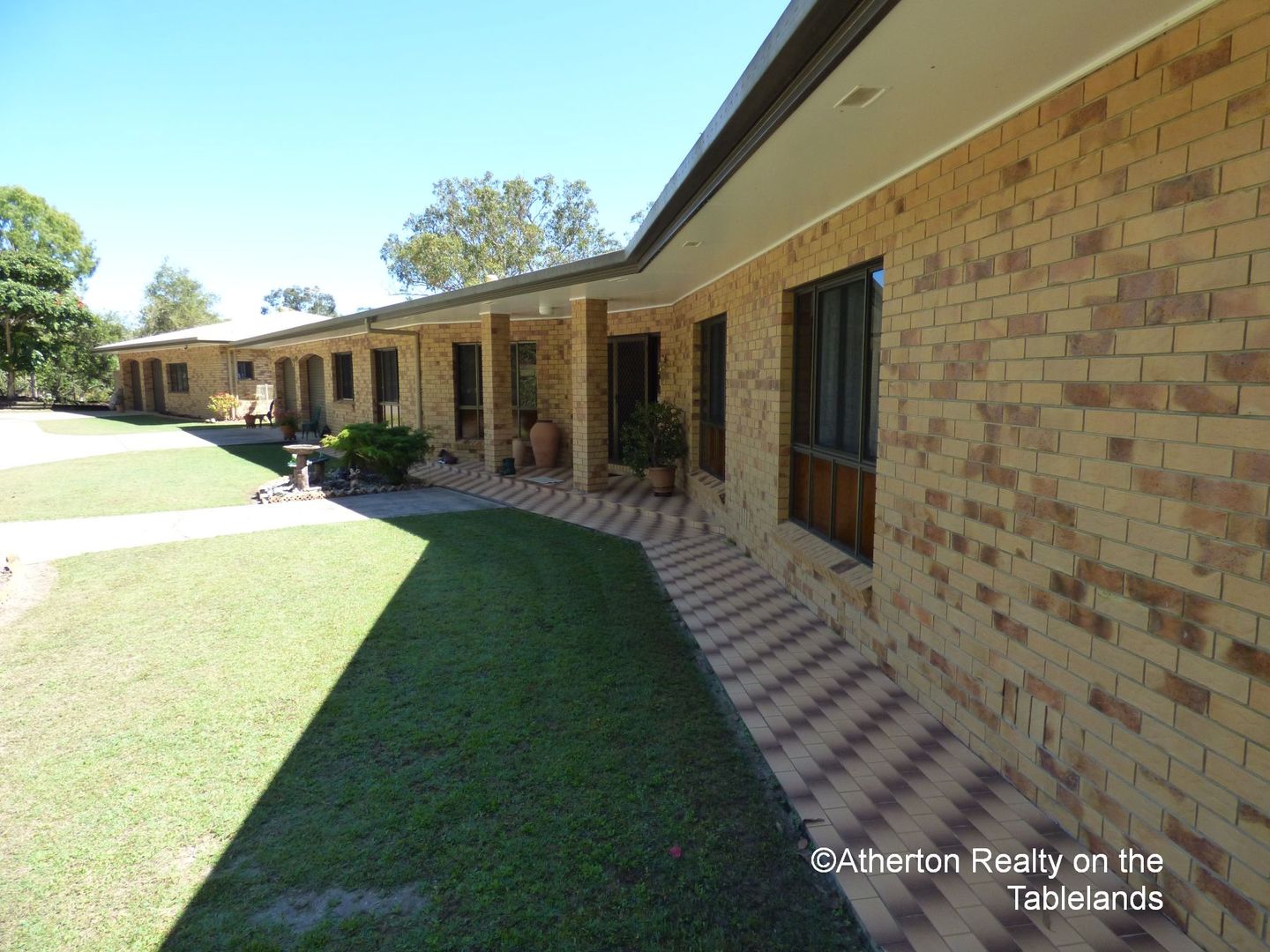 18-20 Lakeside Drive, Tinaroo QLD 4872, Image 1