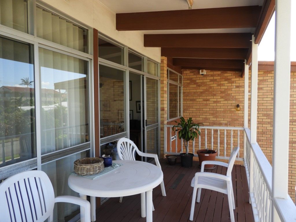 2/"Corban Villa" 2 Marlua Avenue, Moffat Beach QLD 4551, Image 2