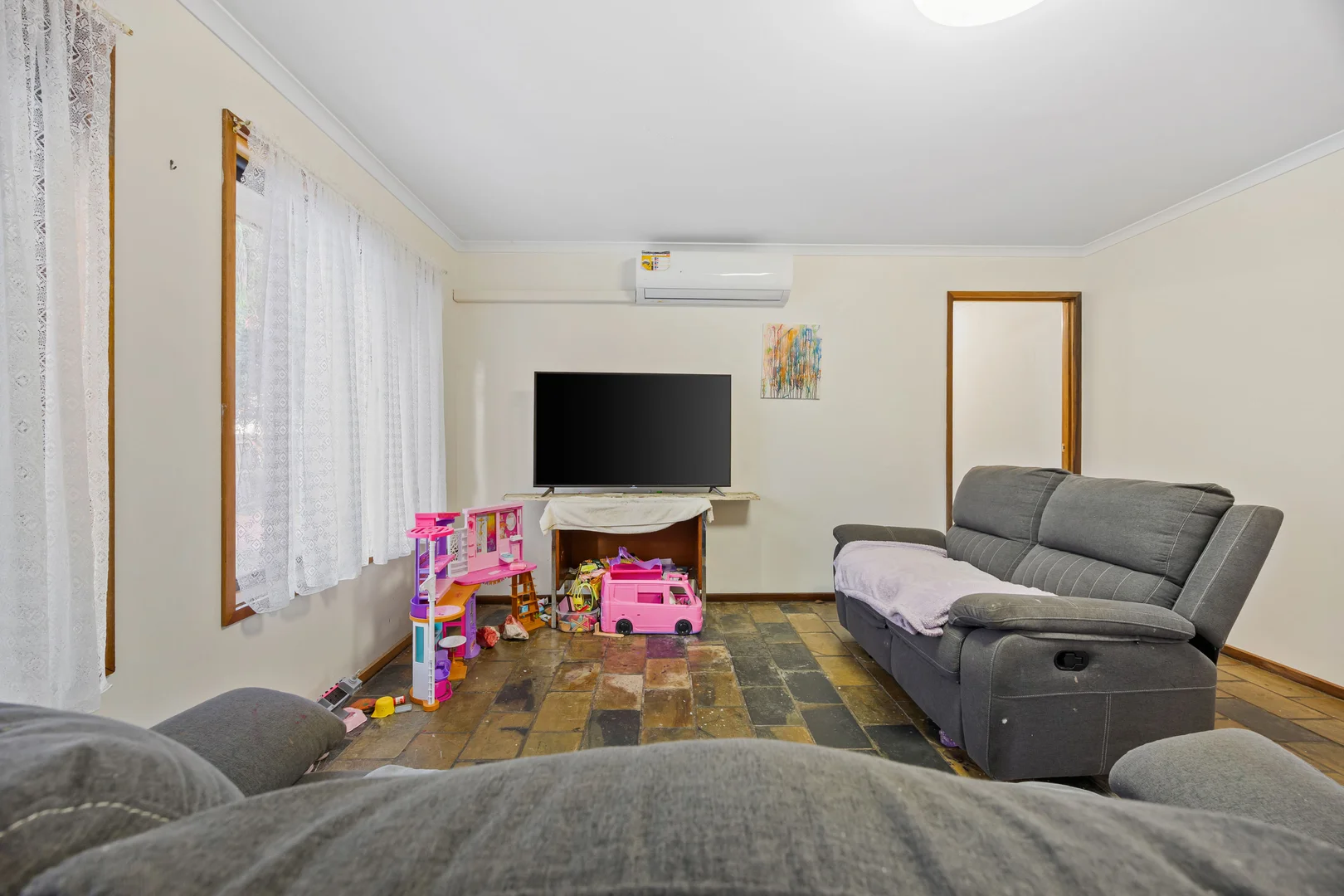 Additional image 5 of 9 Dianne Court, Canadian VIC 3350