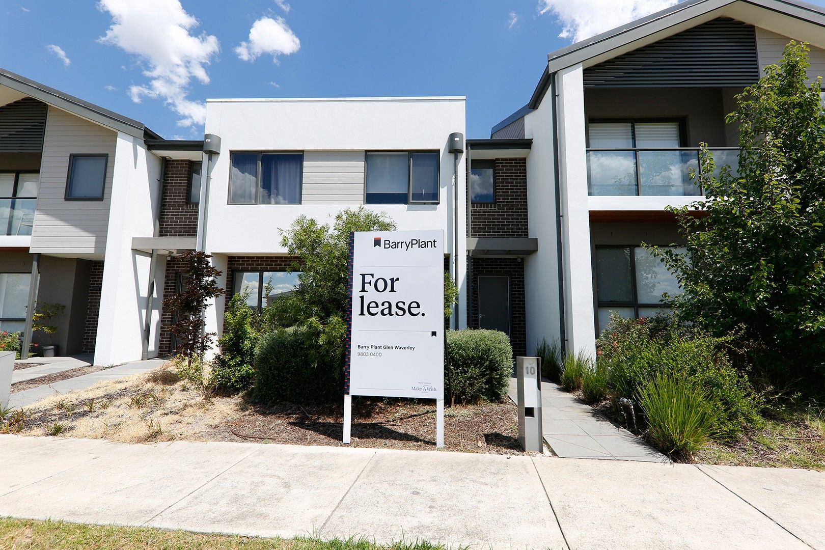 10 Mulberry Walk, Wantirna South VIC 3152