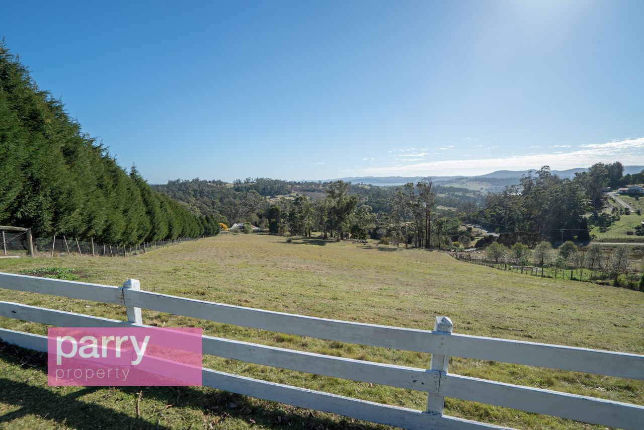 8 Mountain View Crescent, Grindelwald TAS 7277, Image 0
