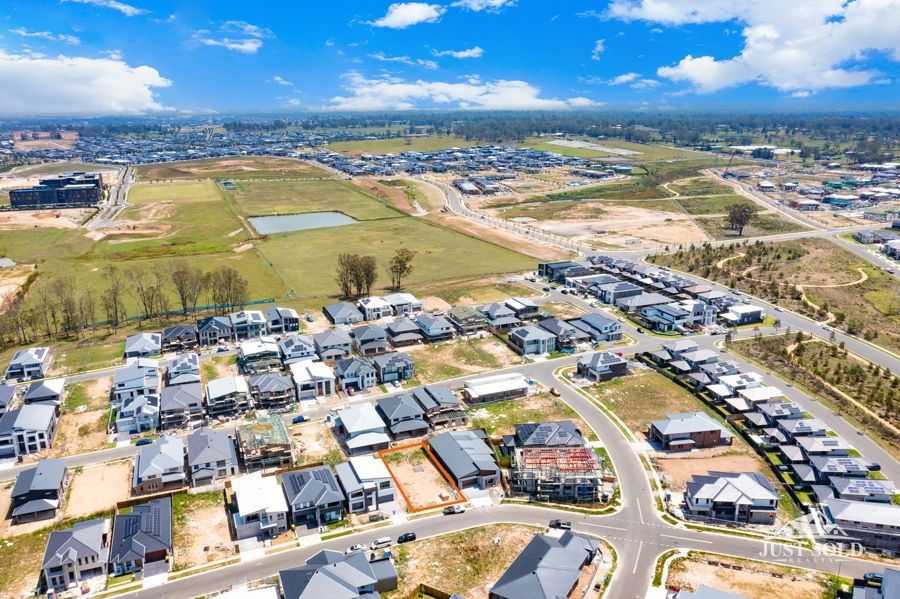 9 Baystone Street, Box Hill NSW 2765 Domain