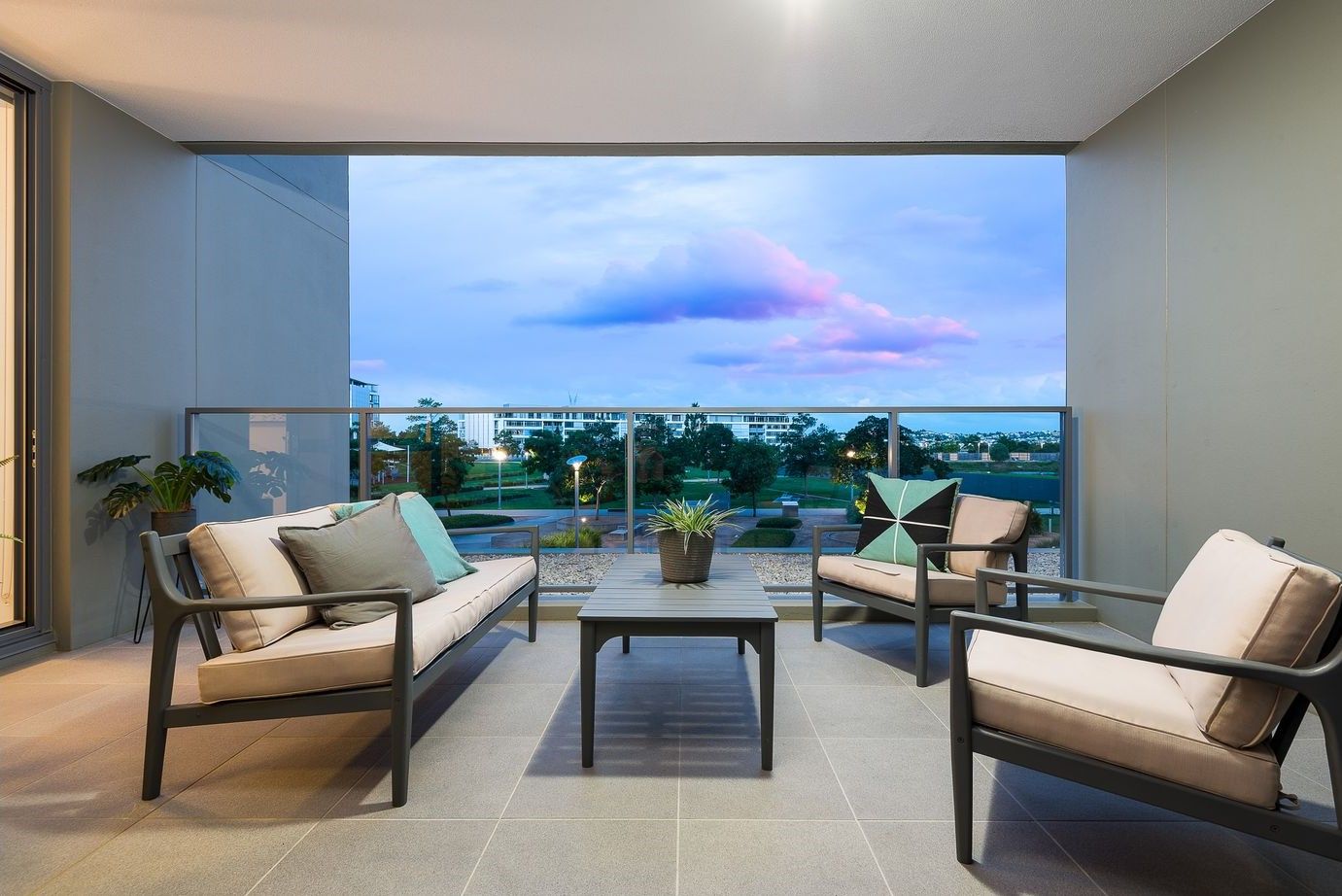 2 bedrooms Apartment / Unit / Flat in 65/27 Cunningham Street NEWSTEAD QLD, 4006