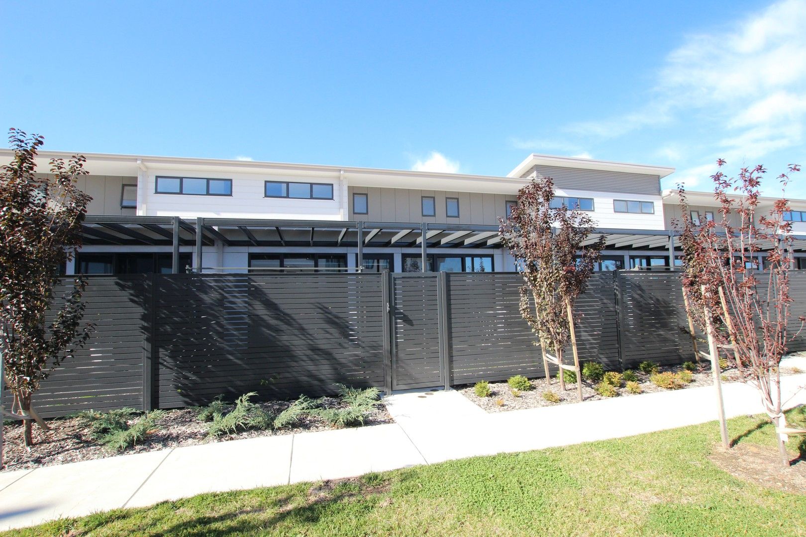 3 bedrooms Townhouse in 77/54 Bowman Street MACQUARIE ACT, 2614