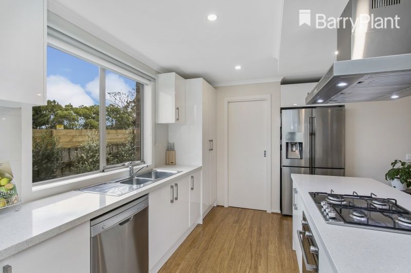 4 Diba Rise, Narre Warren VIC 3805, Image 1