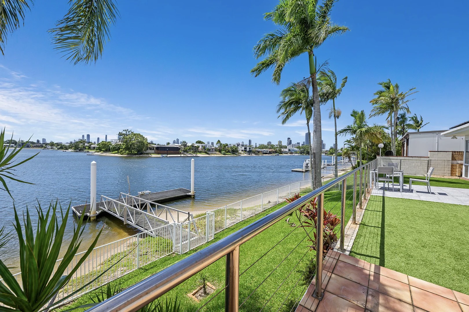 64 Waitomo Street, Broadbeach Waters QLD 4218