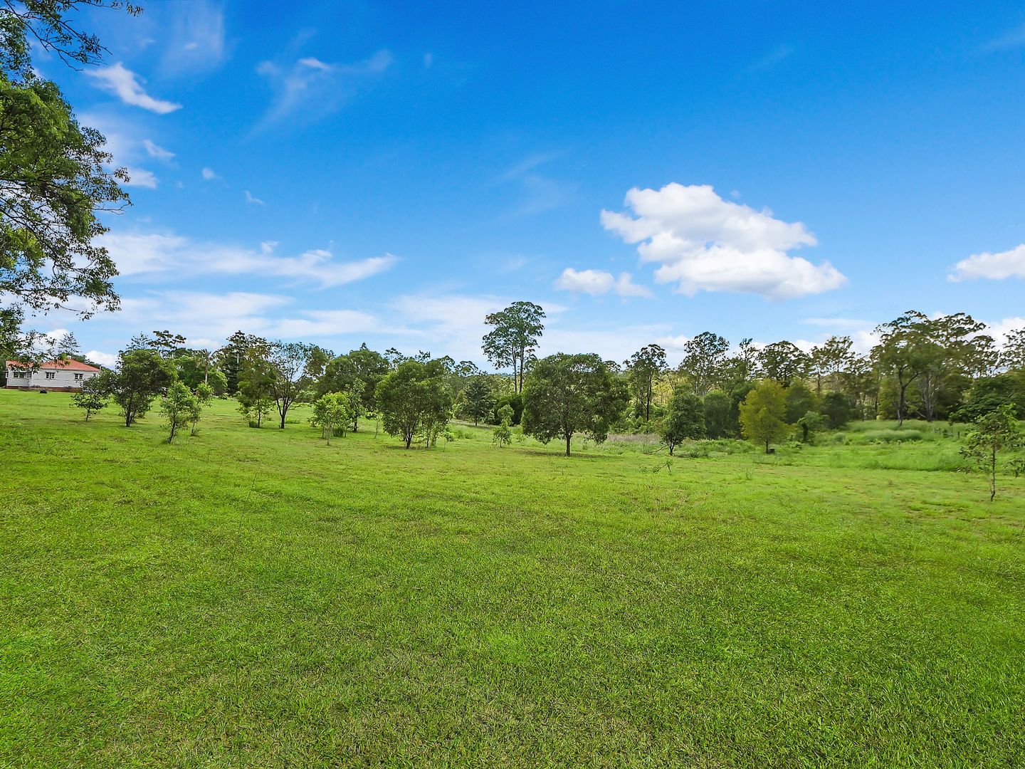 104 McCombe Road, Camp Mountain QLD 4520, Image 2