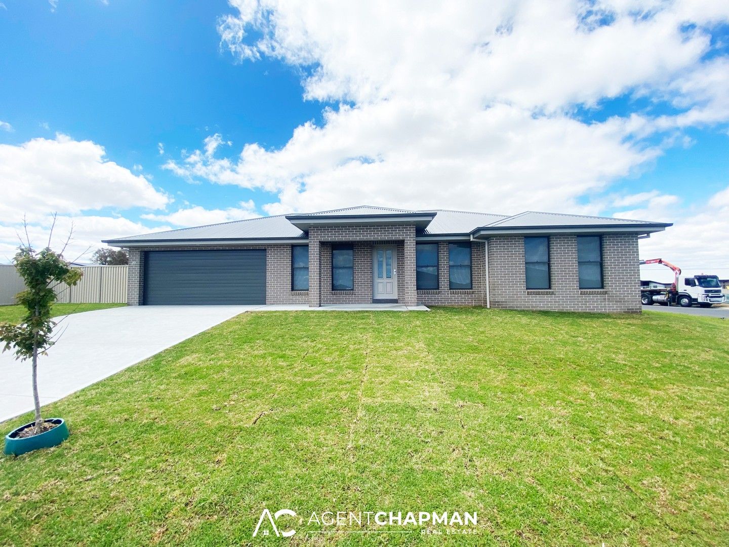 4 bedrooms House in 27 Brennan Drive KELSO NSW, 2795