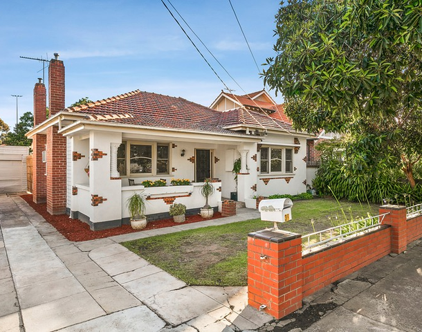 36 Wallace Crescent, Strathmore VIC 3041