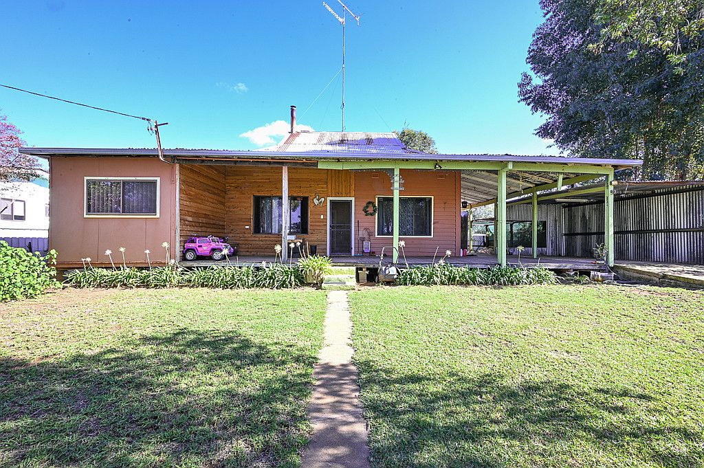 23 Burns Street, Hillston NSW 2675