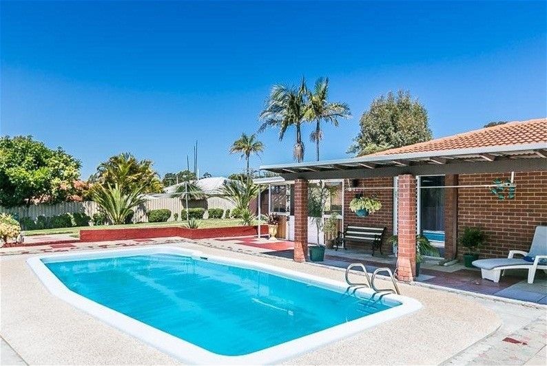 4 bedrooms House in 4 Joslin Place DUNCRAIG WA, 6023