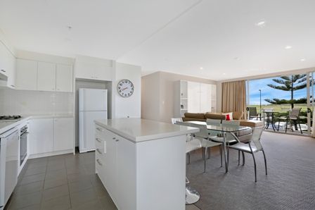 2/62 HARBOUR STREET, Wollongong NSW 2500, Image 1