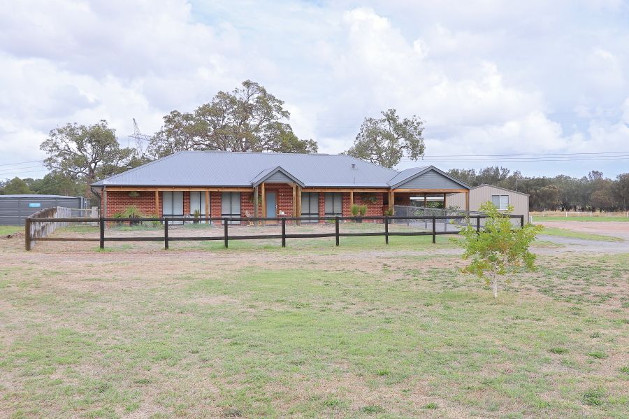 126 Cavanagh Cl, Cardup WA 6122, Image 0