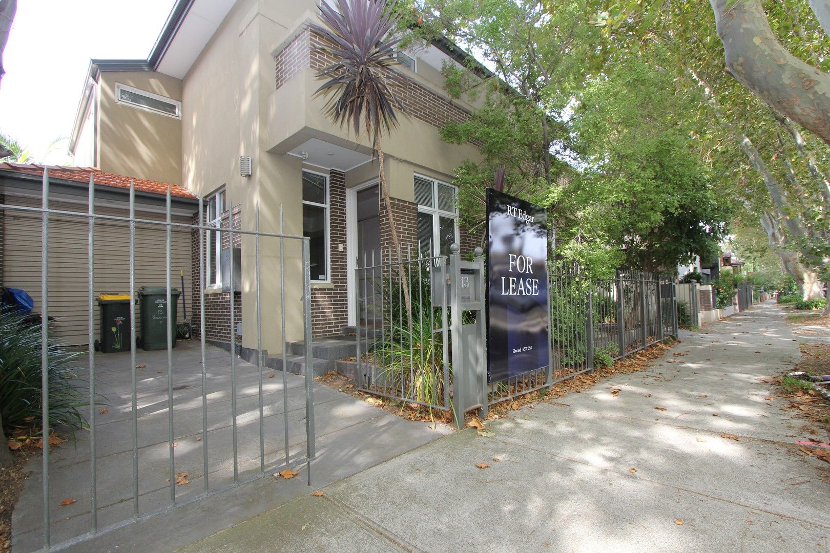 3 bedrooms Townhouse in 13 Goldsmith Street ELWOOD VIC, 3184