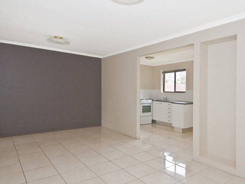 3/4 Conoble Court, Eagleby QLD 4207, Image 1