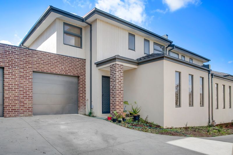 2/3 Mahon Avenue, Beaconsfield VIC 3807, Image 0