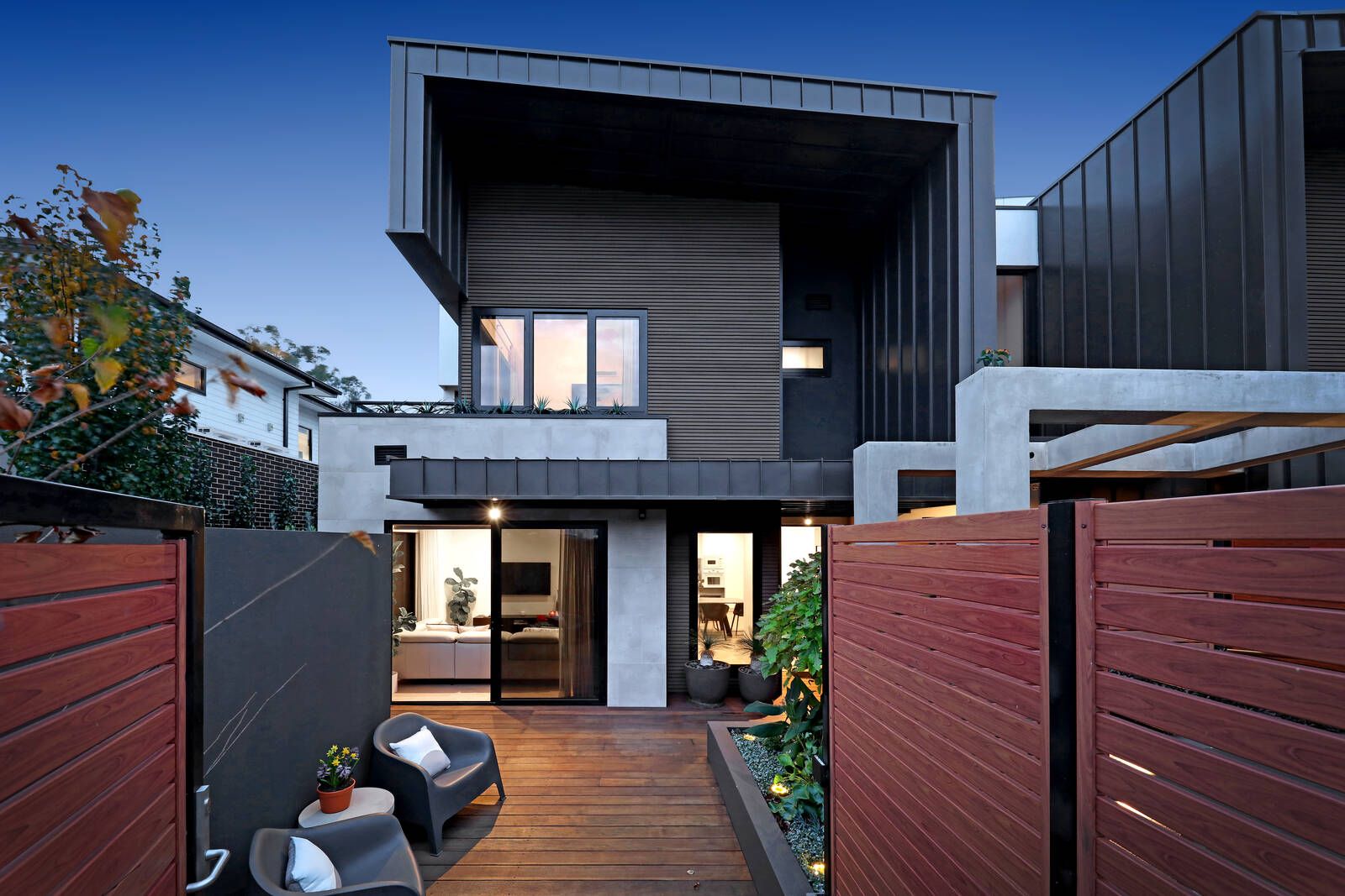 3 bedrooms Townhouse in 3/3 Claire Street MCKINNON VIC, 3204