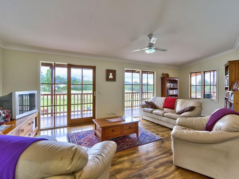 11 Country Lane, MOUNT SAMSON QLD 4520, Image 1