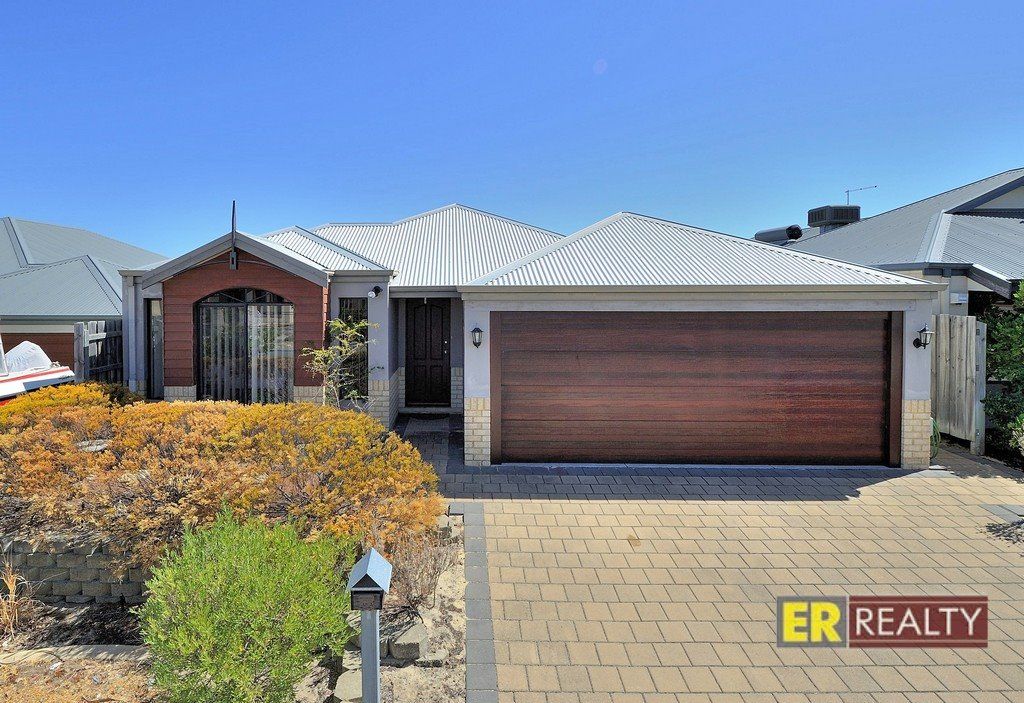 3 bedrooms House in 55 Elmina Avenue ELLENBROOK WA, 6069