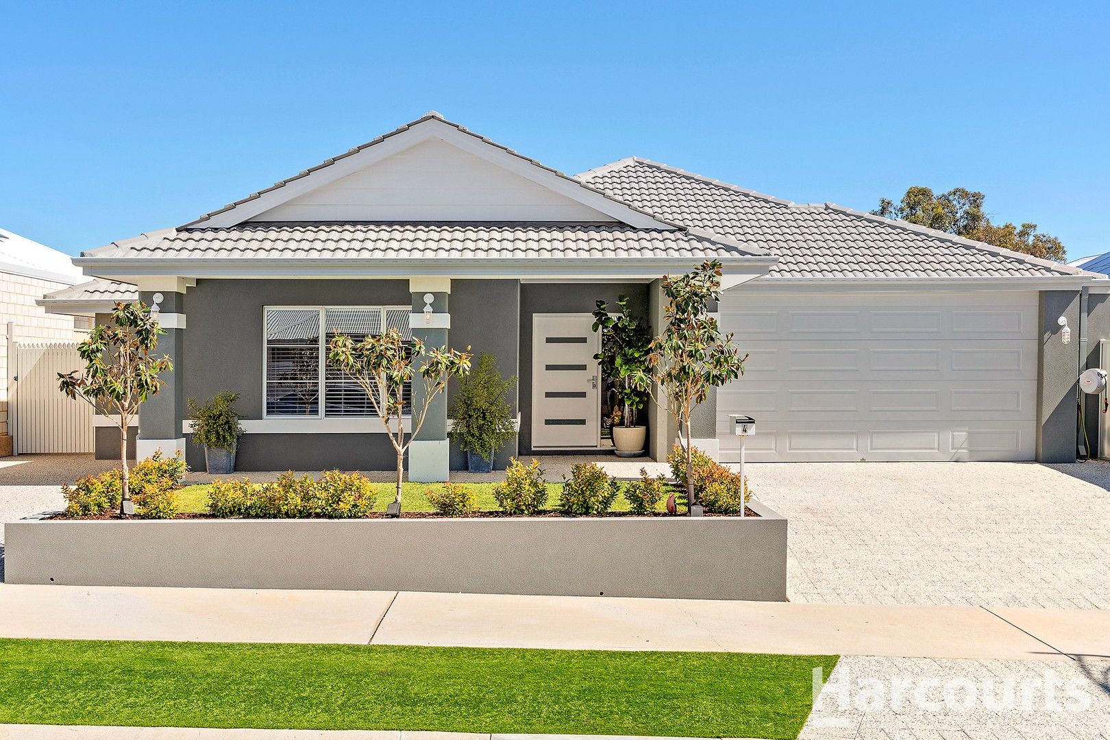 4 bedrooms House in 4 Ramillies Approach MADORA BAY WA, 6210