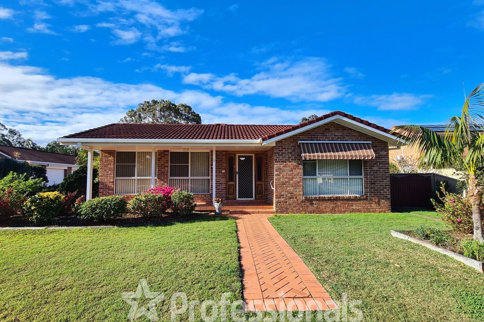 2 bedrooms Villa in 1/58 Goldens Road FORSTER NSW, 2428