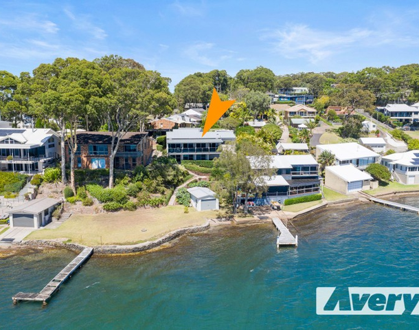 15 Robey Crescent, Coal Point NSW 2283