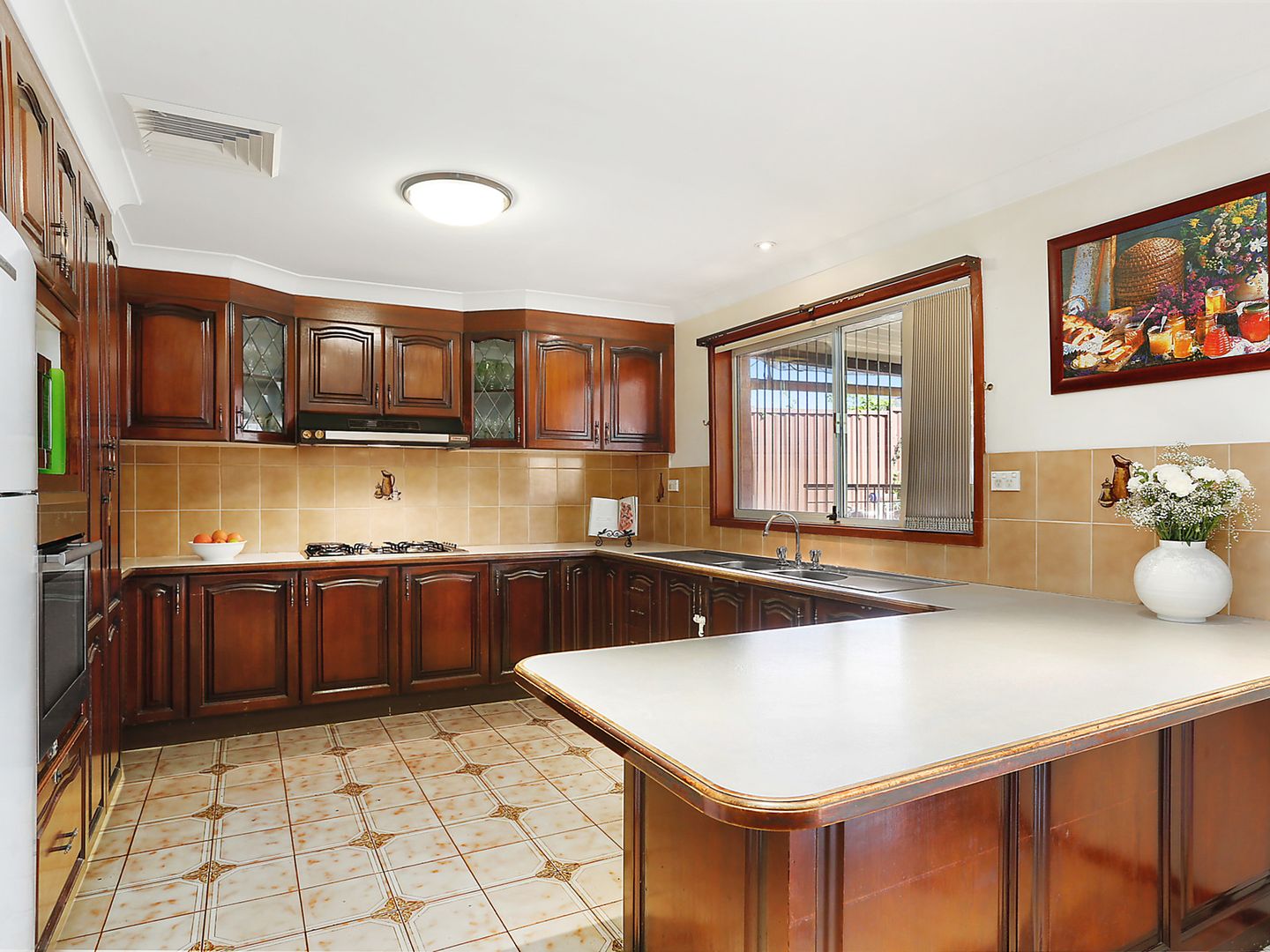 16 Glenfern Crescent, Bossley Park NSW 2176, Image 2