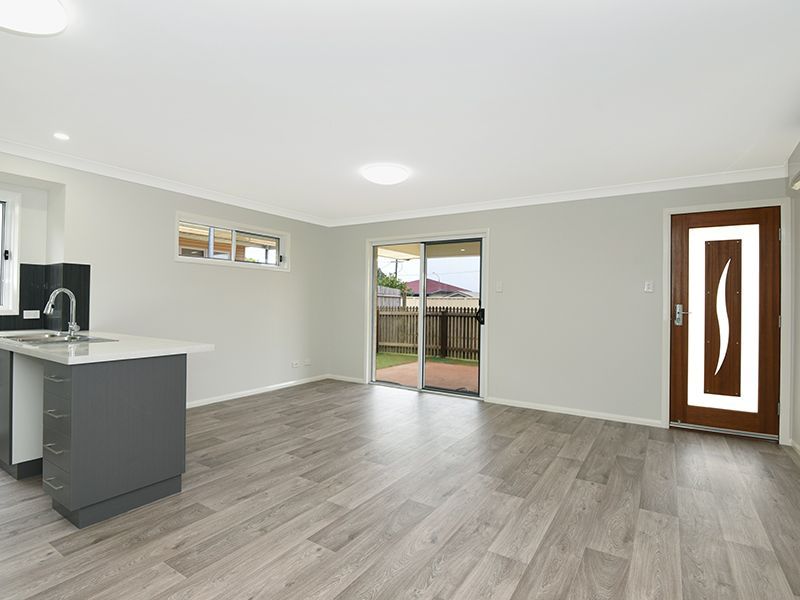 2/2 Ranfurly Street, Newtown QLD 4350, Image 2