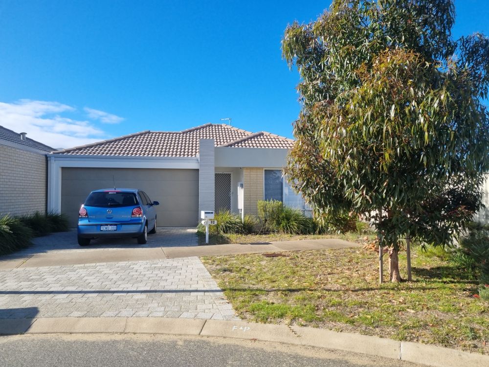 4 bedrooms House in 92 Interdominion View PIARA WATERS WA, 6112