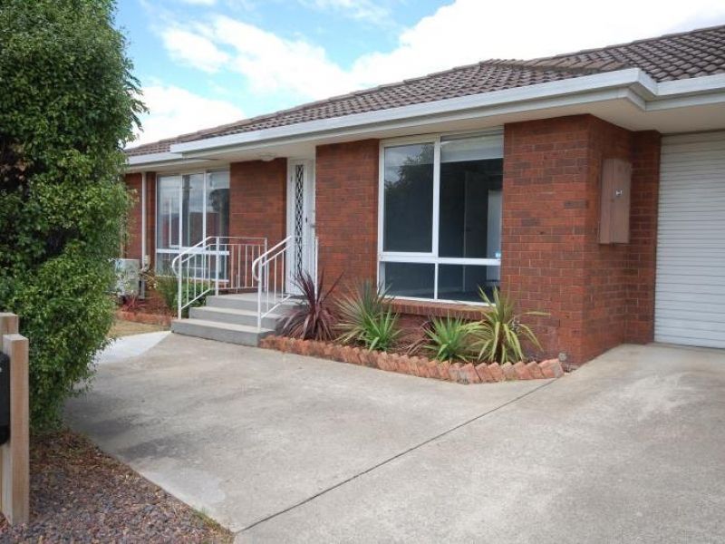 2/2 Oaktree Road, Youngtown TAS 7249