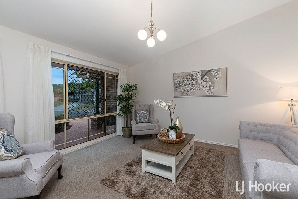 4 Sirocco Court, Ormiston QLD 4160, Image 2