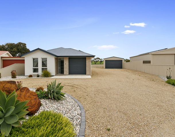 15 Douglas Court, Tiddy Widdy Beach SA 5571