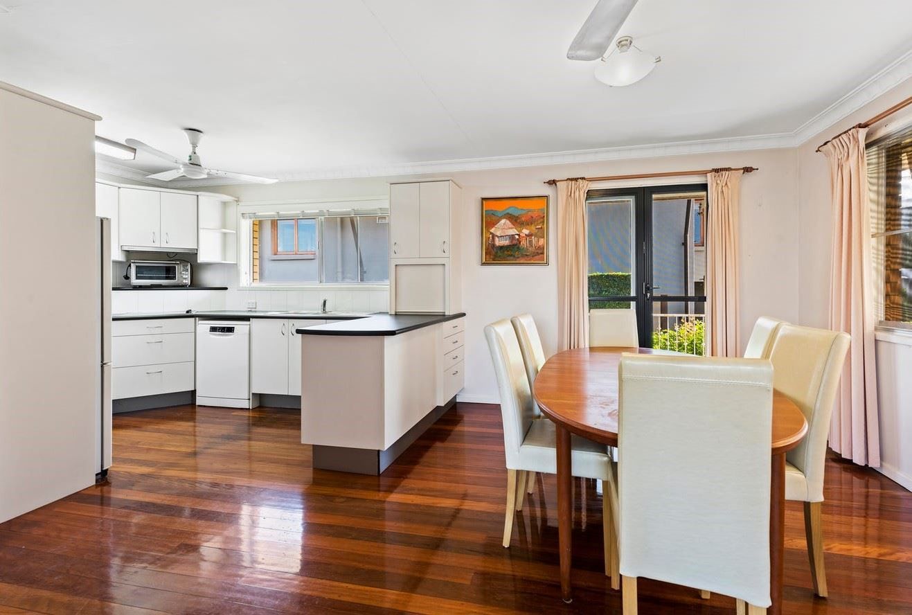 4 bedrooms House in 49 Hipwood Road HAMILTON QLD, 4007