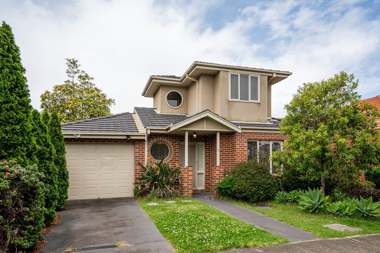 3 bedrooms Townhouse in 1/130 Cooper St ESSENDON VIC, 3040