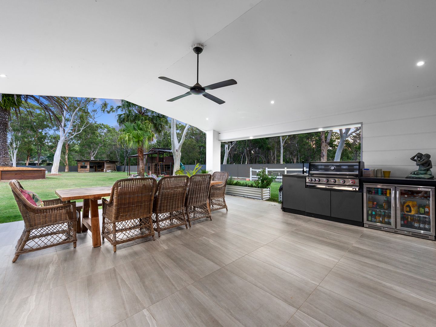 305 Boston Road, Belmont QLD 4153, Image 2