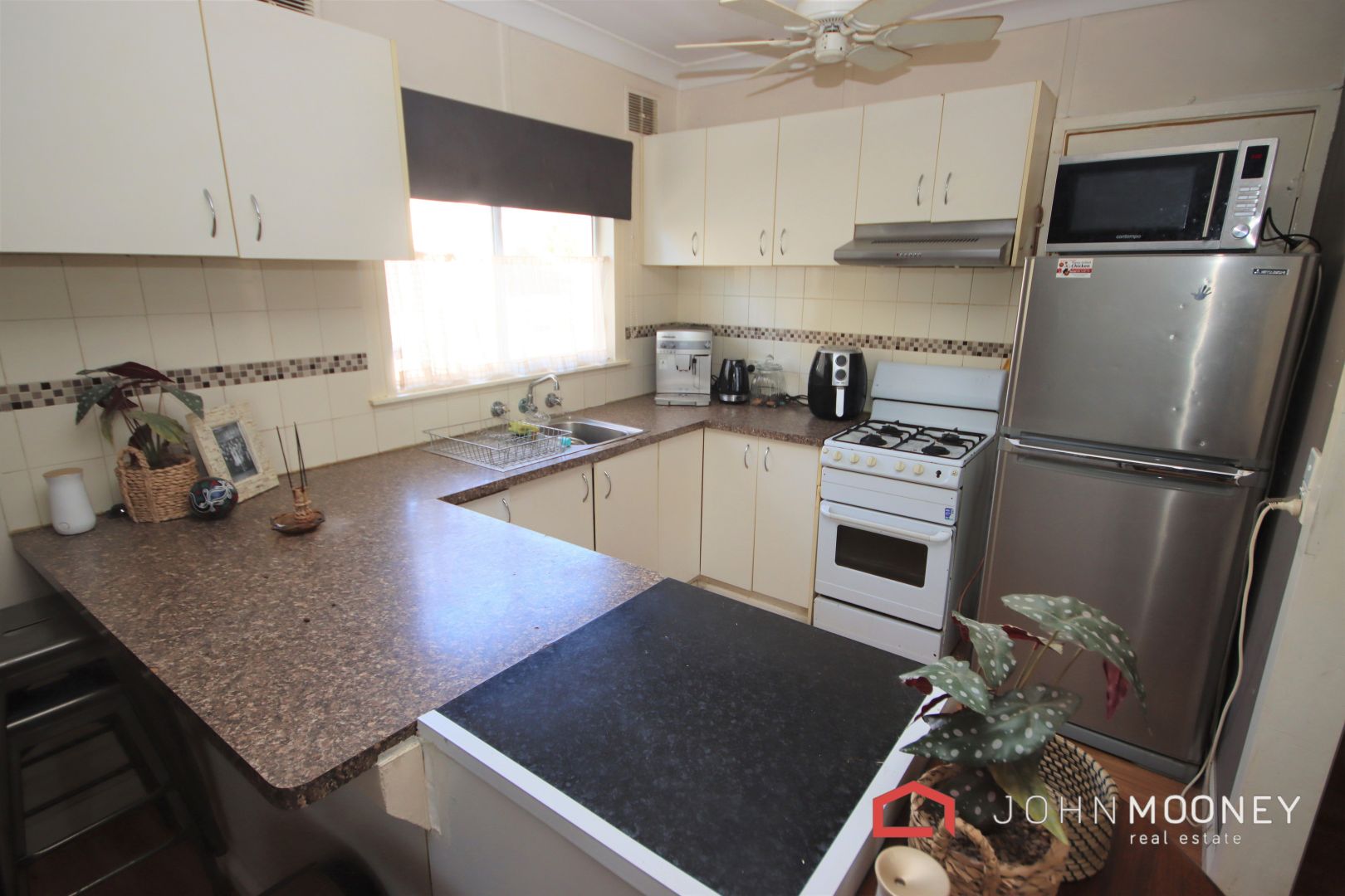 49 Ziegler Avenue, Kooringal NSW 2650, Image 2