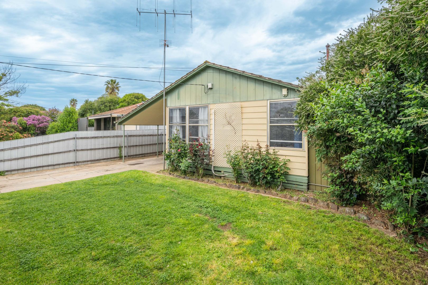 10 SIDNEY COURT, Shepparton VIC 3630, Image 1