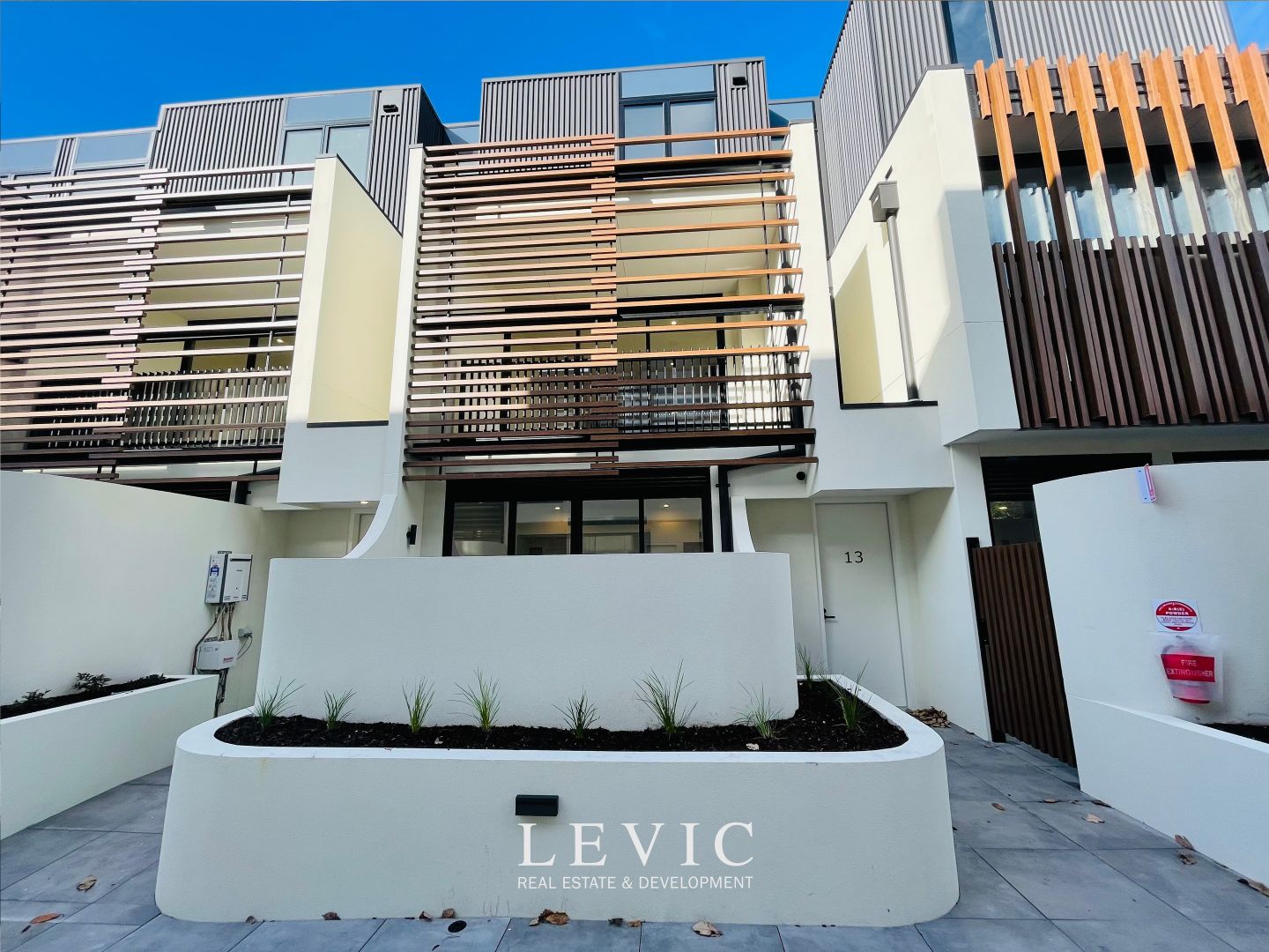 13-68-walpole-street-kew-vic-3101-townhouse-for-rent-domain