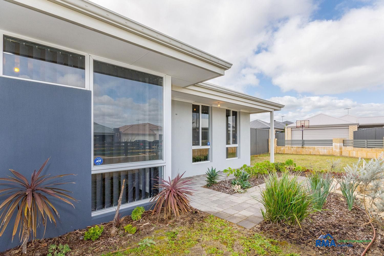 3 bedrooms House in 44 Bonnington Way BALDIVIS WA, 6171