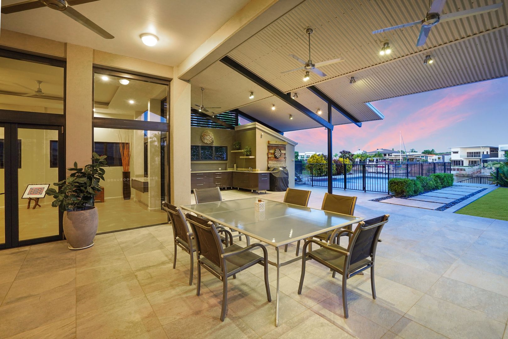 4 Castlemaine Close, Bayview NT 0820 Domain