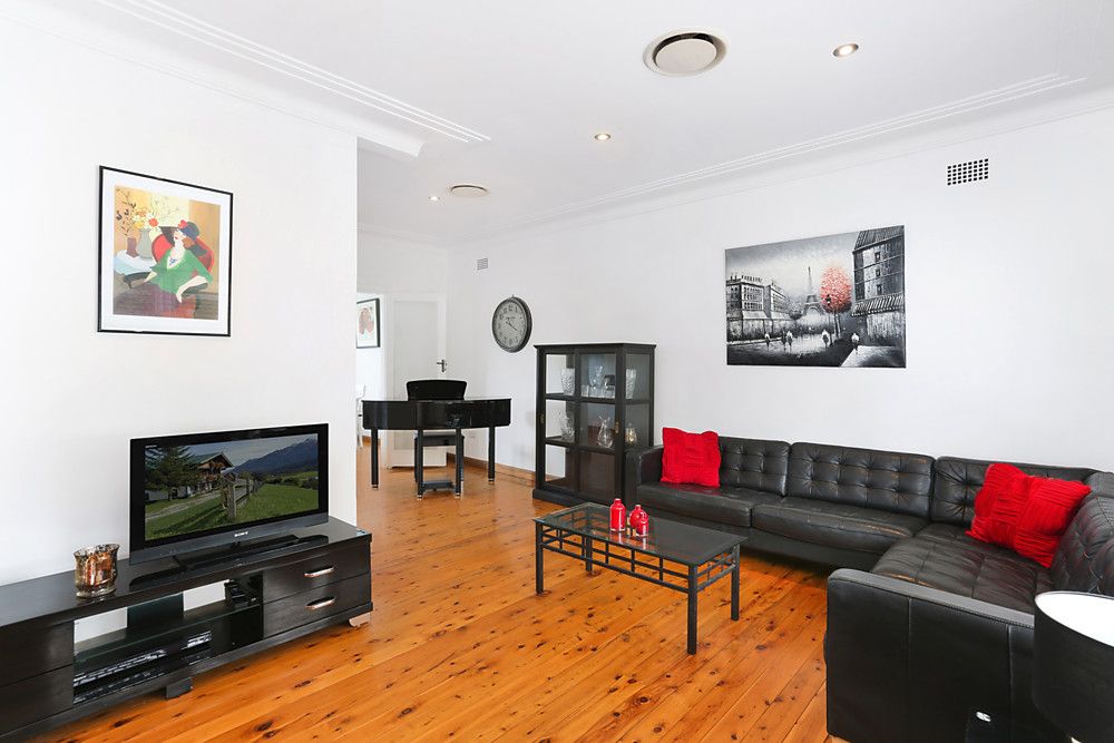 58 Stanleigh Crescent, West Wollongong NSW 2500, Image 2